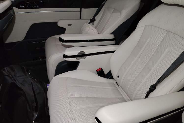 Used BYD Xia 2026 DM-i 1.5T 218KM Excellence Edition Left Rear Seat
