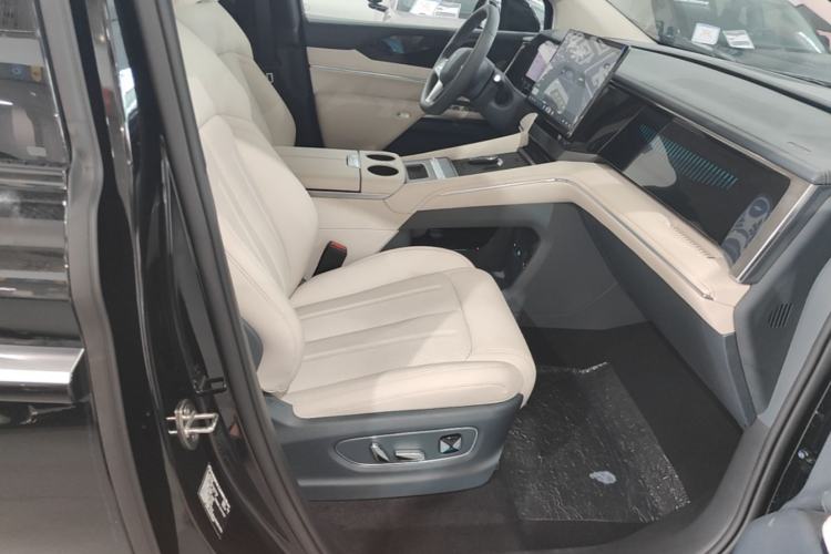 Used BYD Xia 2026 DM-i 1.5T 218KM Transcendence Edition Right Front Seat