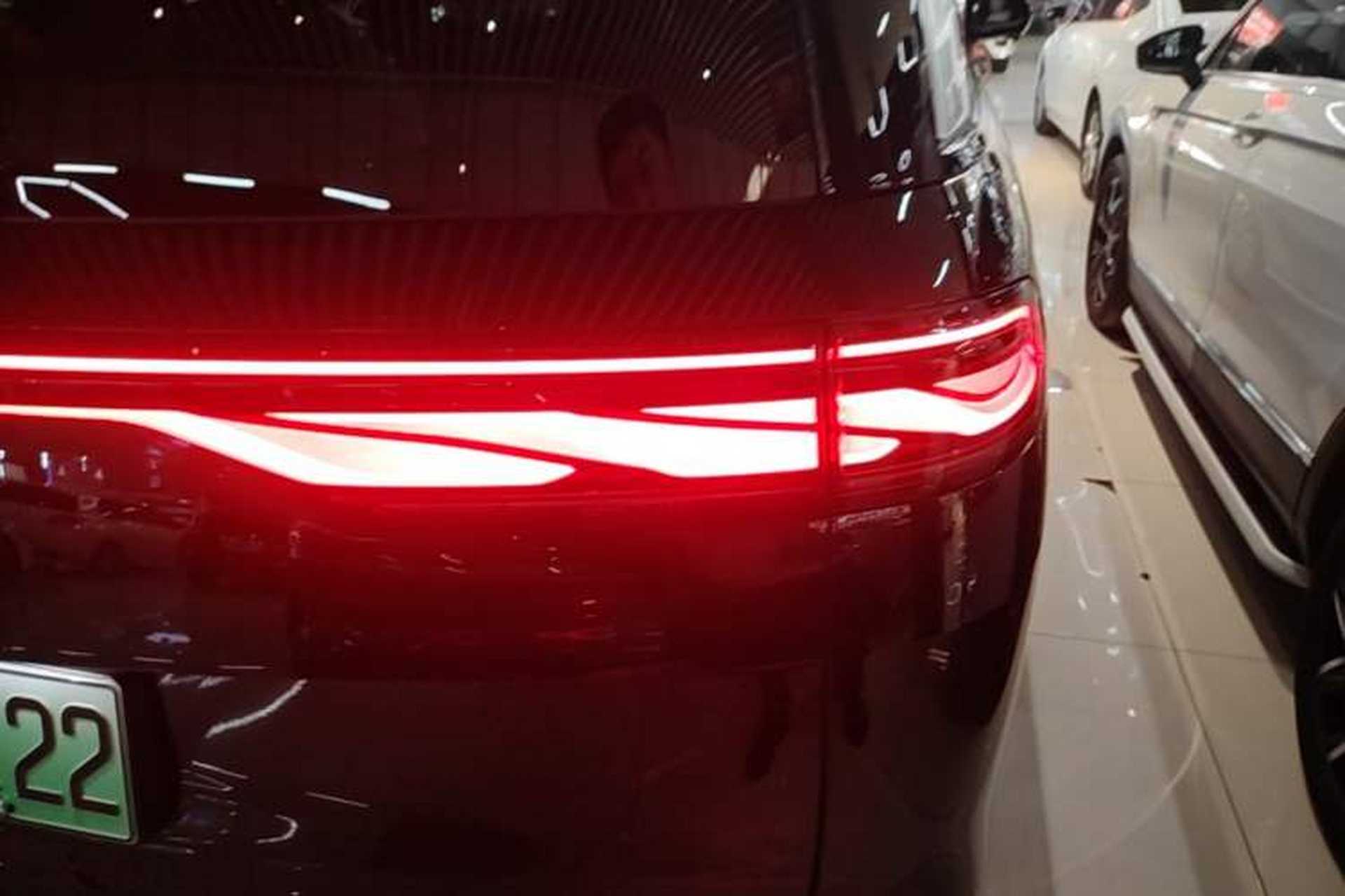 Used BYD Xia 2026 DM-i 1.5T 218KM Excellence Edition Right Rear Taillight