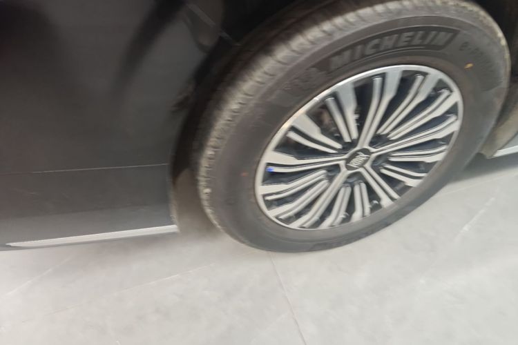 Used BYD Xia 2026 DM-i 1.5T 218KM Excellence Edition Right Rear Wheel Hub