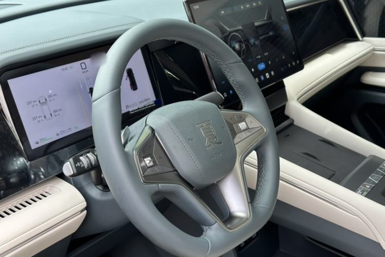 Used BYD Xia 2026 DM-i 1.5T 218KM Excellence Edition Steering Wheel