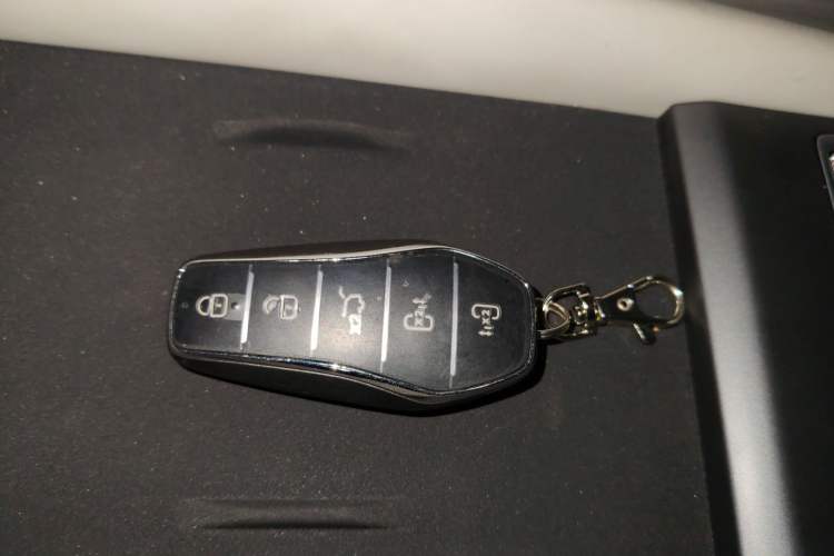 Used BYD Xia 2026 DM-i 1.5T 218KM Transcendence Edition Vehicle Key