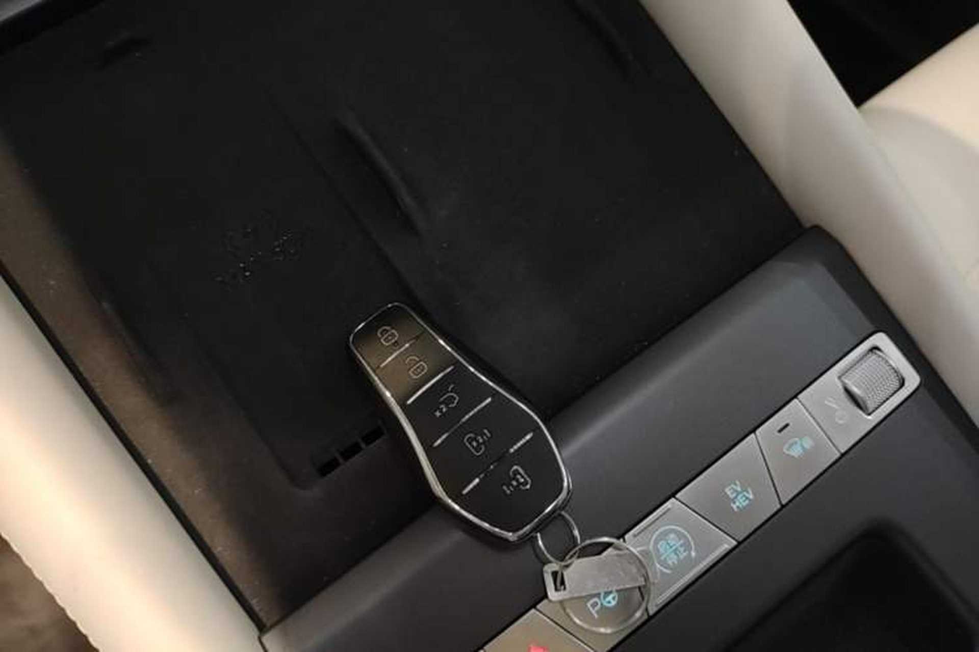 Used BYD Xia 2026 DM-i 1.5T 218KM Excellence Edition Vehicle Key
