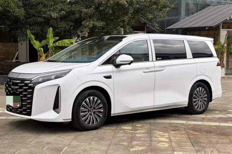 BYD Xia 2026 DM-i 1.5T 218KM Excellence Edition