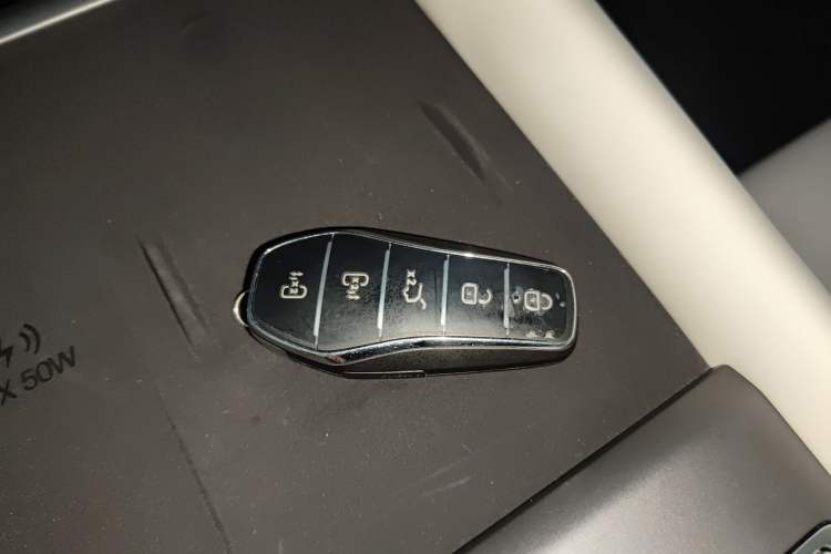 Used BYD Xia 2026 DM-i 1.5T 218KM Transcendence Edition Vehicle Key