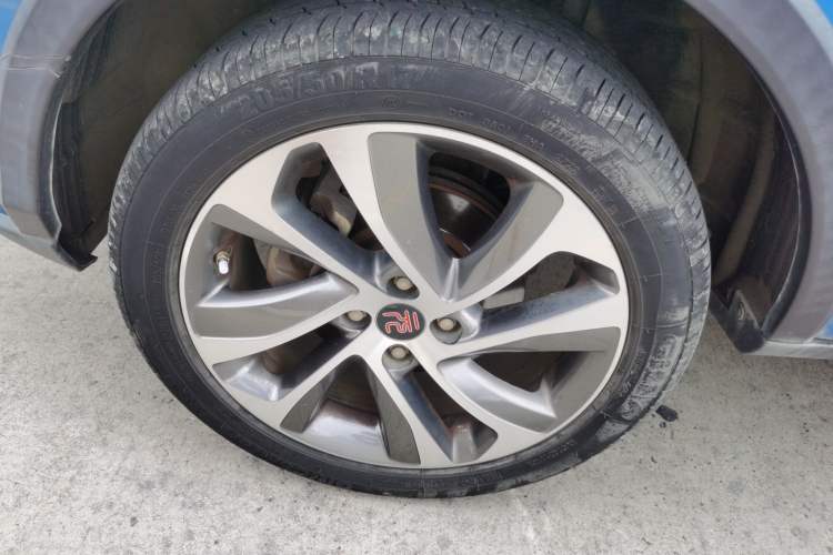 Used BYD Yuan 2016 1.5L Manual Luxury Model Exterior 1