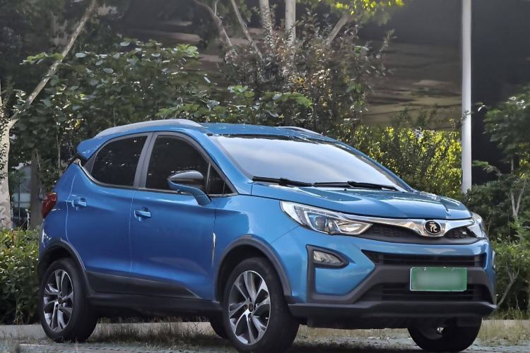 Used BYD Yuan 2016 1.5L Manual Luxury Model Exterior 4