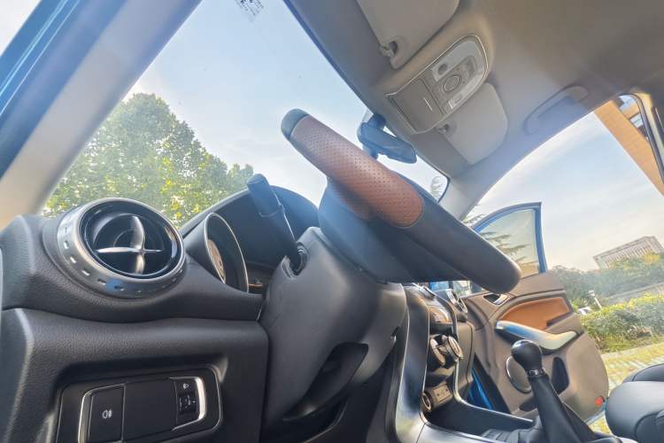 Used BYD Yuan 2016 1.5L Manual Luxury Model Interior 10