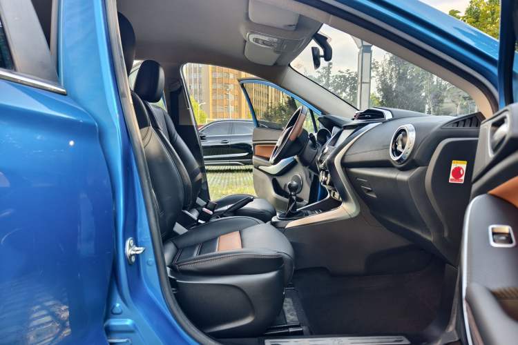 Used BYD Yuan 2016 1.5L Manual Luxury Model Interior 7