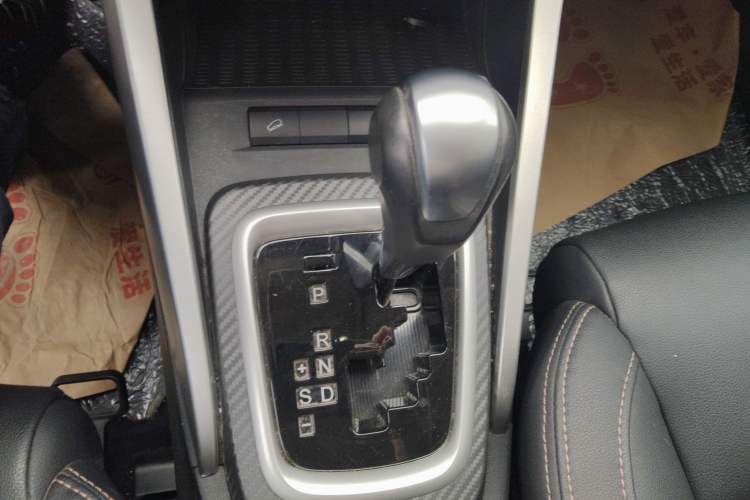 Used BYD Yuan 2017 1.5L Automatic Cool & Stylish Model Gear Lever