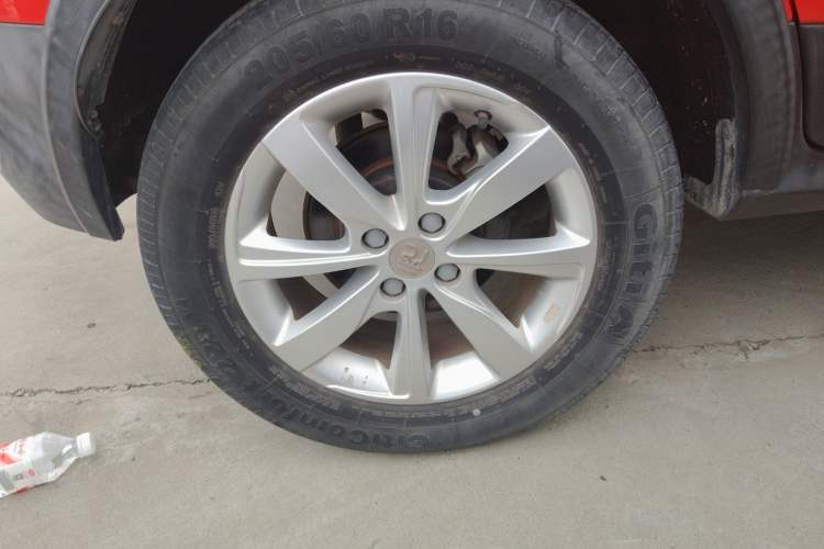 Used BYD Yuan 2017 1.5L Automatic Cool & Stylish Model Right Rear Wheel Hub