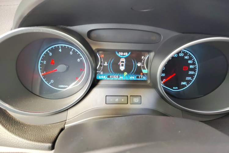 Used BYD Yuan 2017 1.5L Automatic Cool & Connected Model Odometer Close Up
