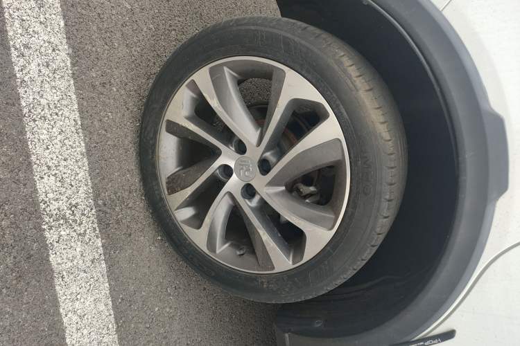 Used BYD Yuan 2017 1.5L Automatic Cool & Connected Model Right Rear Wheel Hub