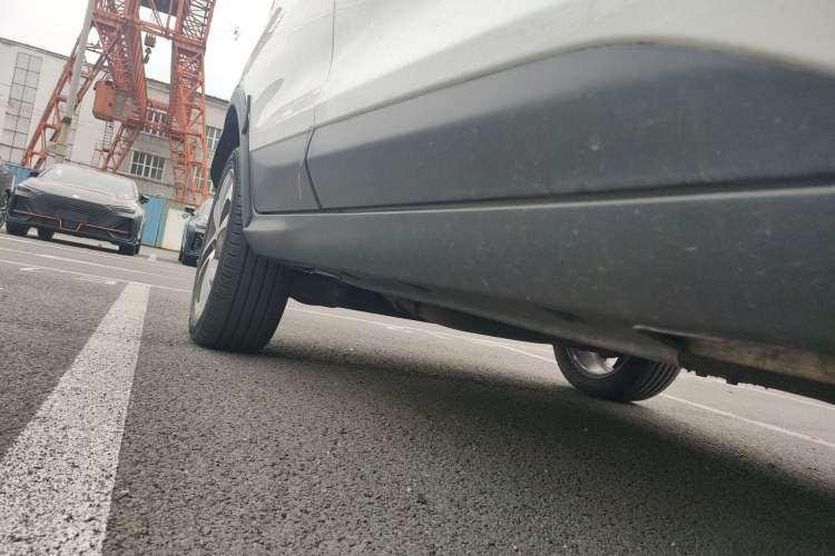 Used BYD Yuan 2017 1.5L Automatic Cool & Connected Model Right Side Sill