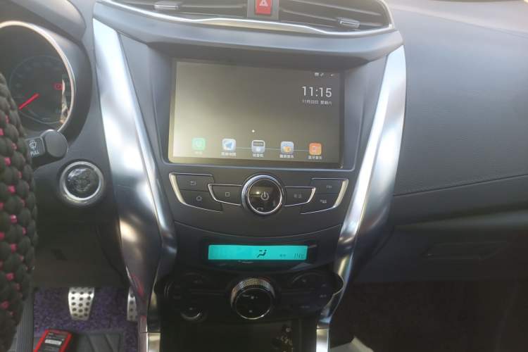 Used BYD Yuan 2016 1.5L Manual Luxury Version Audio And AC Panel