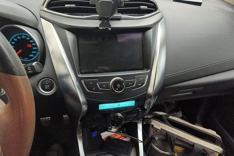 Used BYD Yuan 2016 1.5L Manual Luxury Model Audio And AC Panel