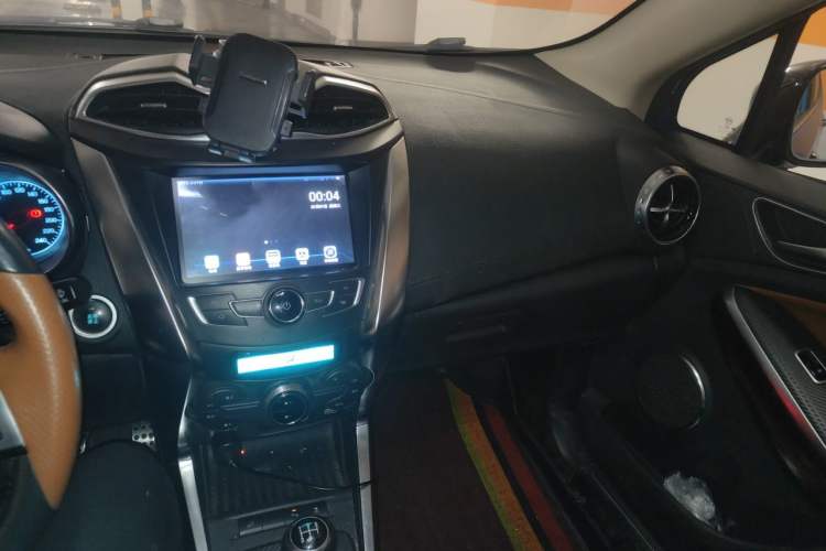 Used BYD Yuan 2016 1.5L Manual Luxury Model Audio And AC Panel