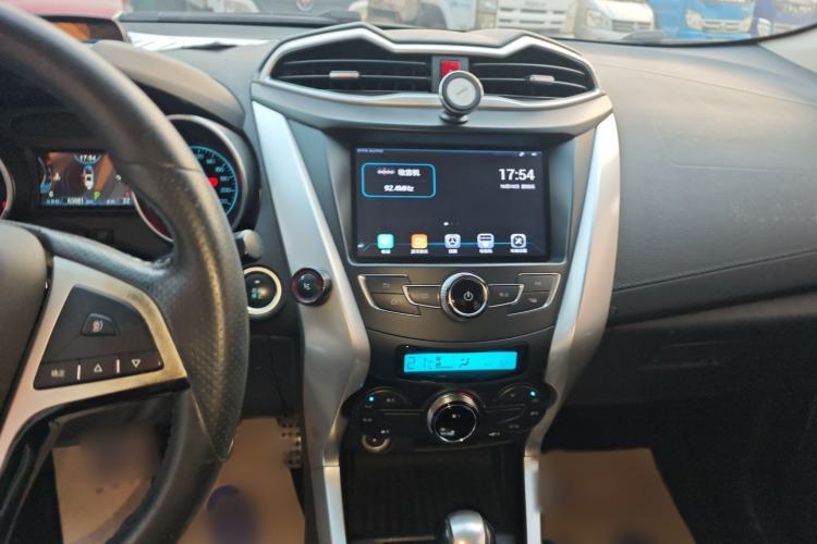 Used BYD Yuan 2016 1.5L Automatic Luxury Version Audio And AC Panel