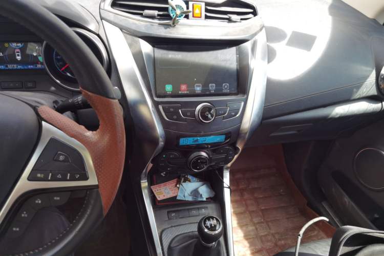 Used BYD Yuan 2016 1.5L Manual Luxury Version Audio And AC Panel