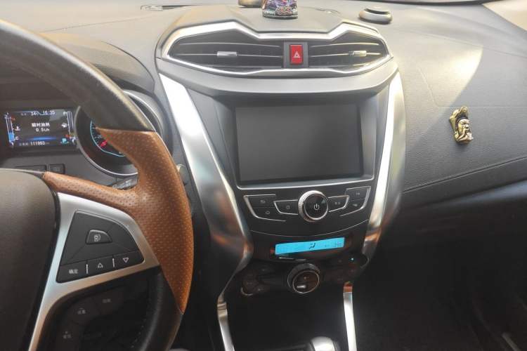 Used BYD Yuan 2016 1.5TID Automatic Prestige Model Audio And AC Panel