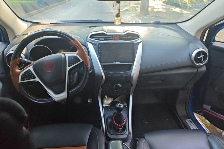 Used BYD Yuan 2016 1.5L Manual Luxury Version Center Console