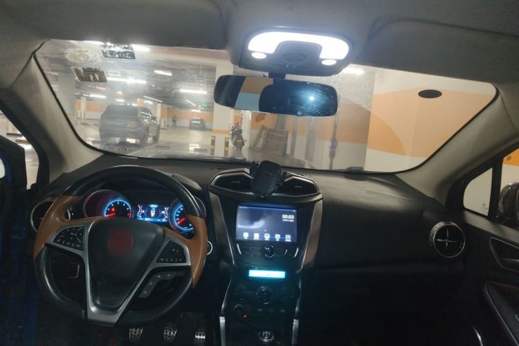 Used BYD Yuan 2016 1.5L Manual Luxury Model Center Console