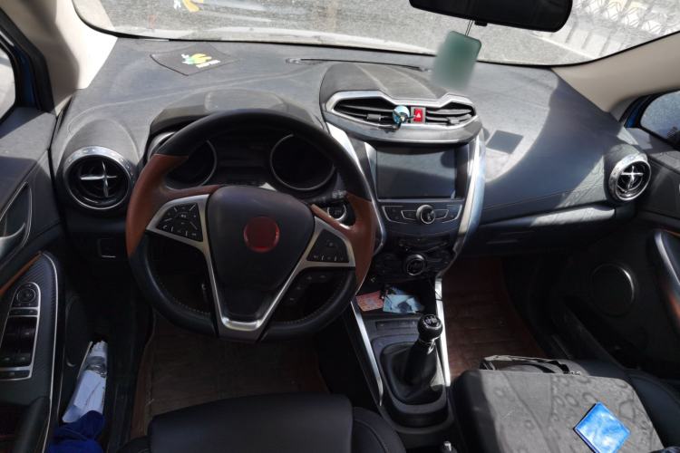 Used BYD Yuan 2016 1.5L Manual Luxury Version Center Console