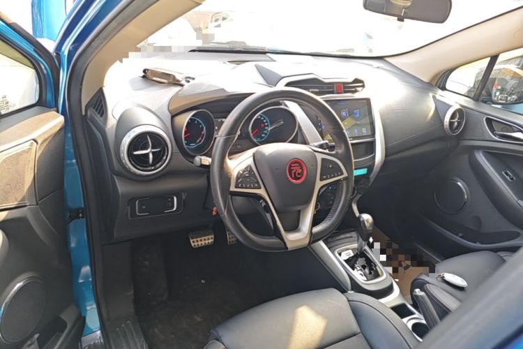 Used BYD Yuan 2016 1.5L Automatic Luxury Version Center Console