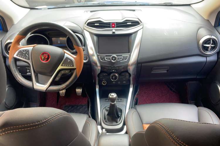 Used BYD Yuan 2016 1.5L Manual Luxury Model Center Console