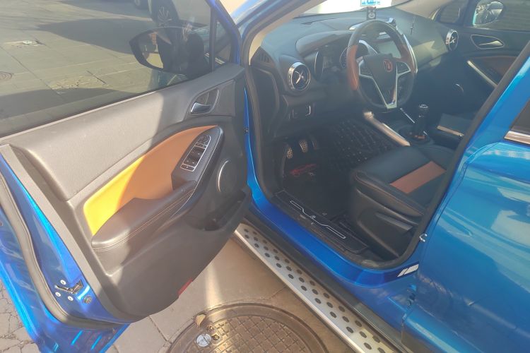 Used BYD Yuan 2016 1.5L Manual Luxury Version Driver Seat
