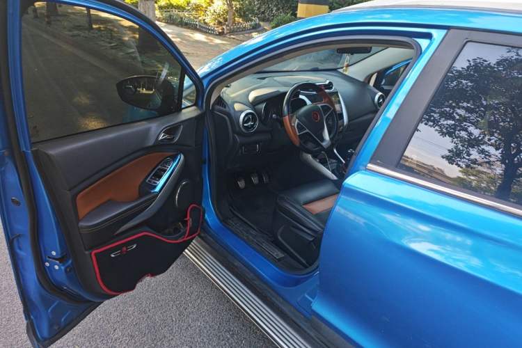 Used BYD Yuan 2016 1.5L Manual Luxury Version Driver Seat
