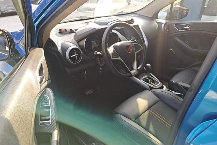 Used BYD Yuan 2016 1.5L Automatic Luxury Version Driver Seat