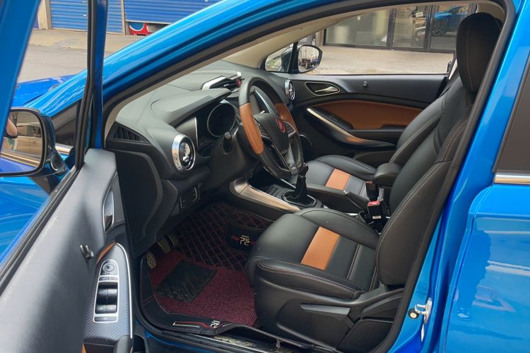 Used BYD Yuan 2016 1.5L Manual Luxury Model Driver Seat