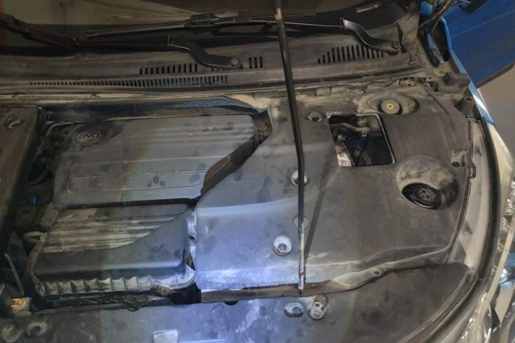 Used BYD Yuan 2016 1.5L Manual Luxury Model Engine Bay Left