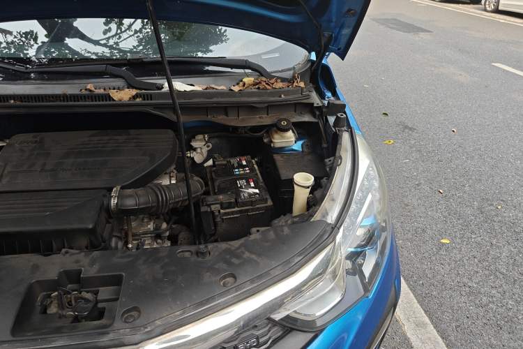 Used BYD Yuan 2016 1.5L Automatic Luxury Version Engine Bay Left