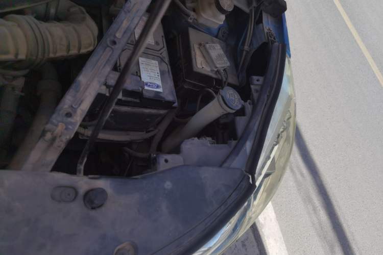Used BYD Yuan 2016 1.5L Manual Luxury Version Engine Bay Left