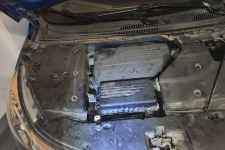 Used BYD Yuan 2016 1.5L Manual Luxury Model Engine Bay Right