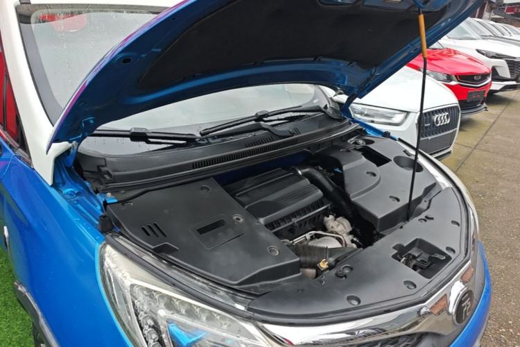 Used BYD Yuan 2016 1.5TID Automatic Flagship Model Engine Bay