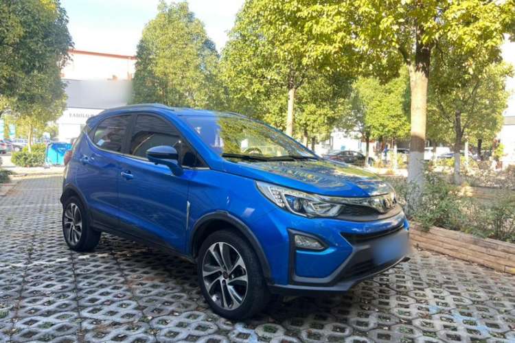 Used BYD Yuan 2016 1.5L Manual Luxury Model Exterior 2