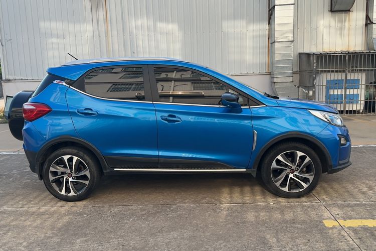 Used BYD Yuan 2016 1.5L Manual Luxury Version Exterior 2