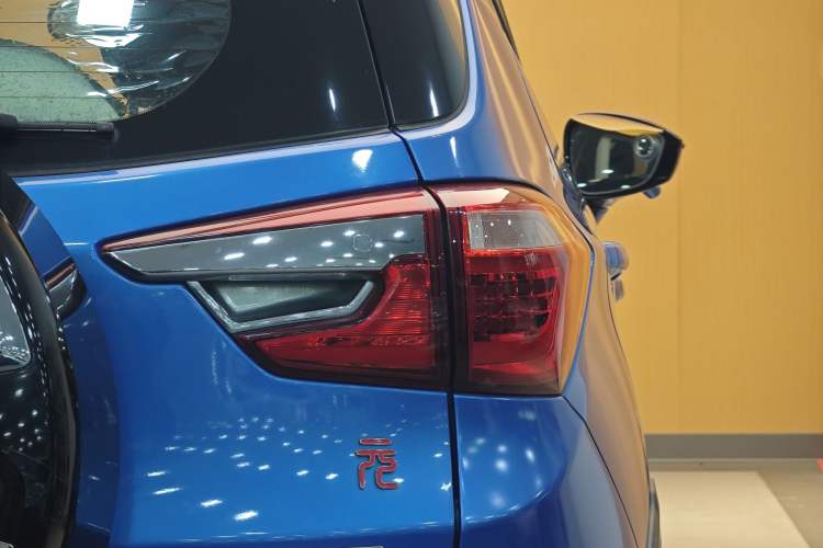 Used BYD Yuan 2016 1.5L Automatic Luxury Version Exterior 4