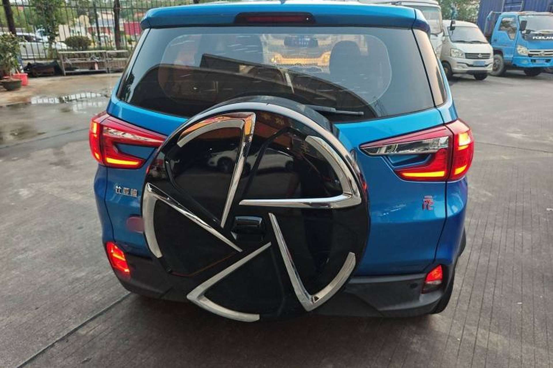 Used BYD Yuan 2016 1.5L Automatic Luxury Version Exterior 4