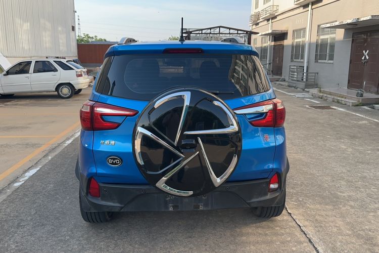 Used BYD Yuan 2016 1.5L Manual Luxury Version Exterior 4