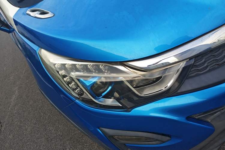 Used BYD Yuan 2016 1.5L Manual Luxury Model Exterior 6