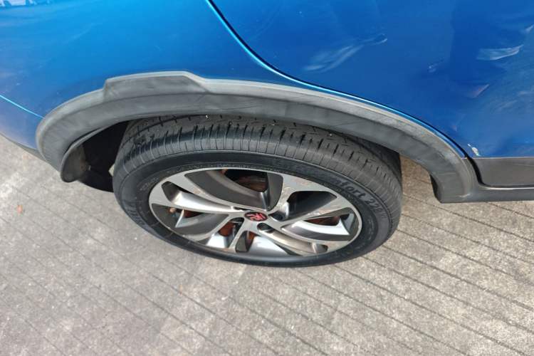 Used BYD Yuan 2016 1.5L Automatic Luxury Version Exterior 8