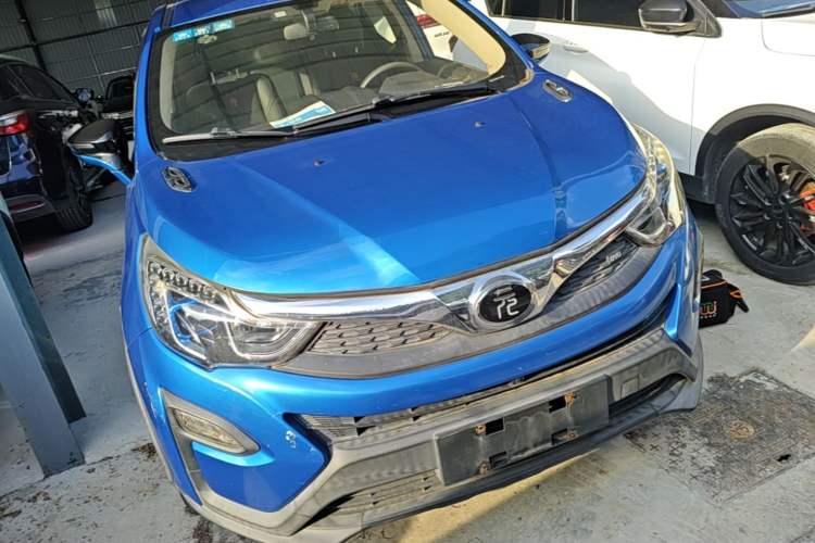 Used BYD Yuan 2016 1.5L Automatic Luxury Version Front Right 45 Deg