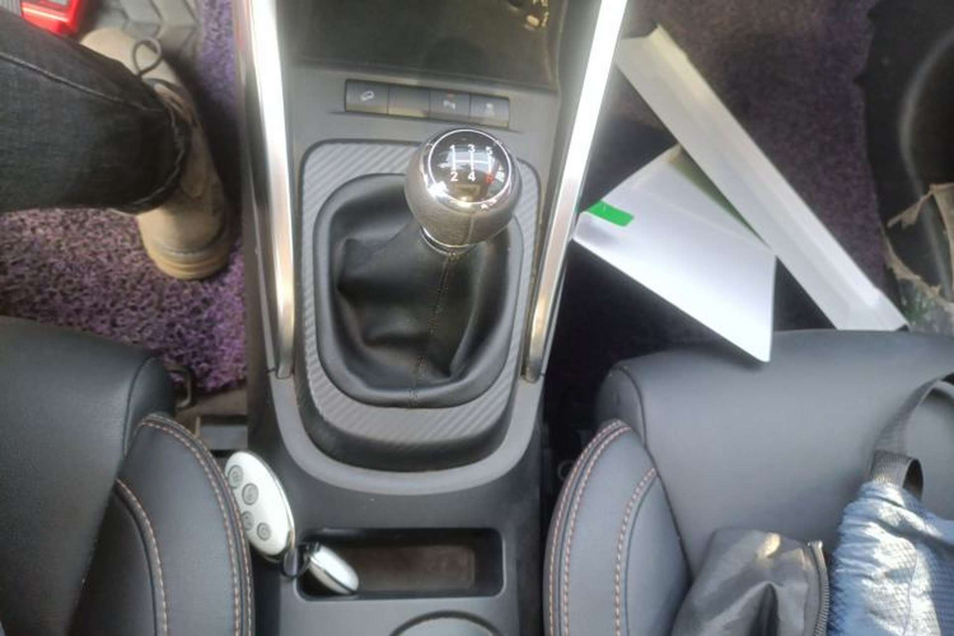 Used BYD Yuan 2016 1.5L Manual Luxury Version Gear Lever
