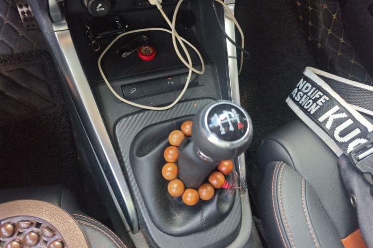 Used BYD Yuan 2016 1.5L Manual Luxury Model Gear Lever