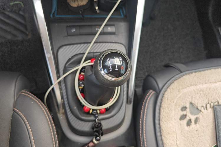 Used BYD Yuan 2016 1.5L Manual Luxury Model Gear Lever