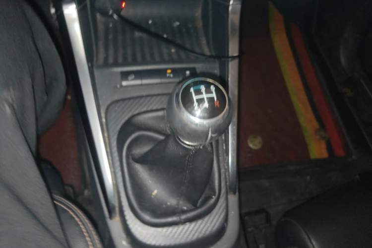 Used BYD Yuan 2016 1.5L Manual Luxury Model Gear Lever